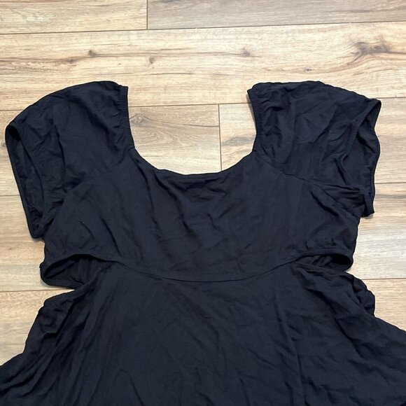 Torrid Babydoll Rayon Top With Side Cutouts SZ 4X (26) Black Blouse Stretch - Picture 9 of 10